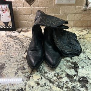 Black leather cowboy boot